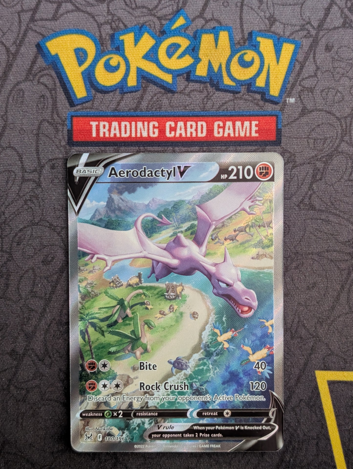 Pokémon - Aerodactyl V - 180/196 - Lost Origin - Alternative Art - Near Mint - Front View