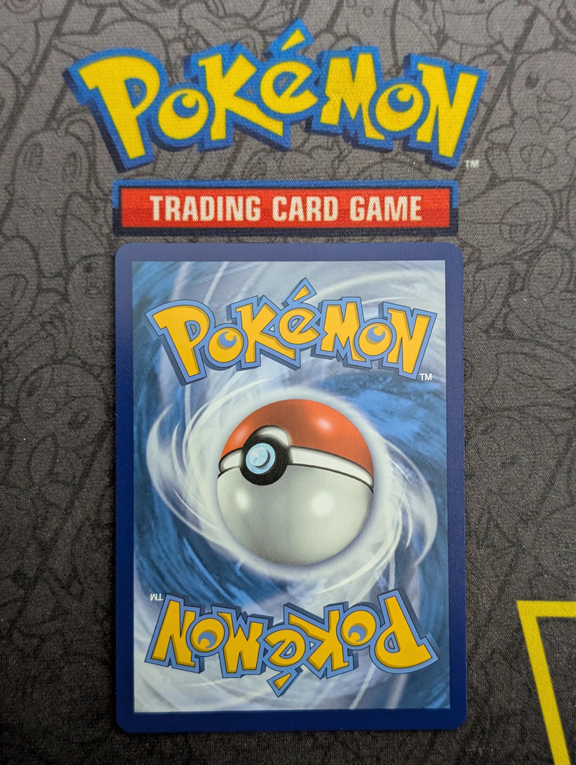 Pokémon - Charizard V - 079/073 - Champions Path - Full Art - Near Mint - Back View